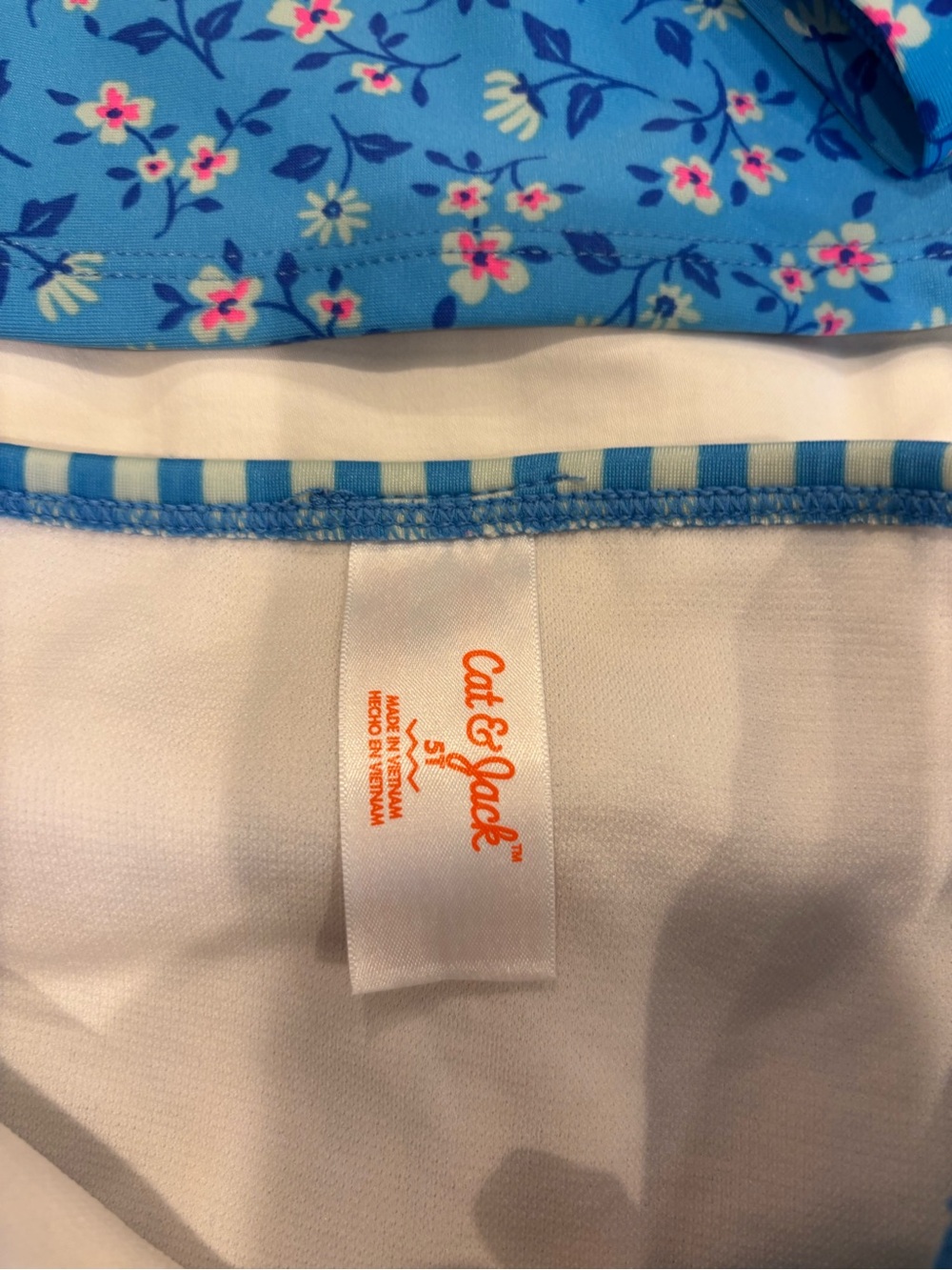 Cat & Jack Long Sleeve Rashguard Set - Picture 3 of 5